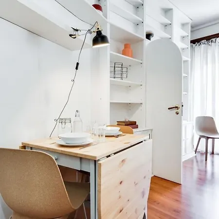 Lovely In Lapa Apartment Lisbon